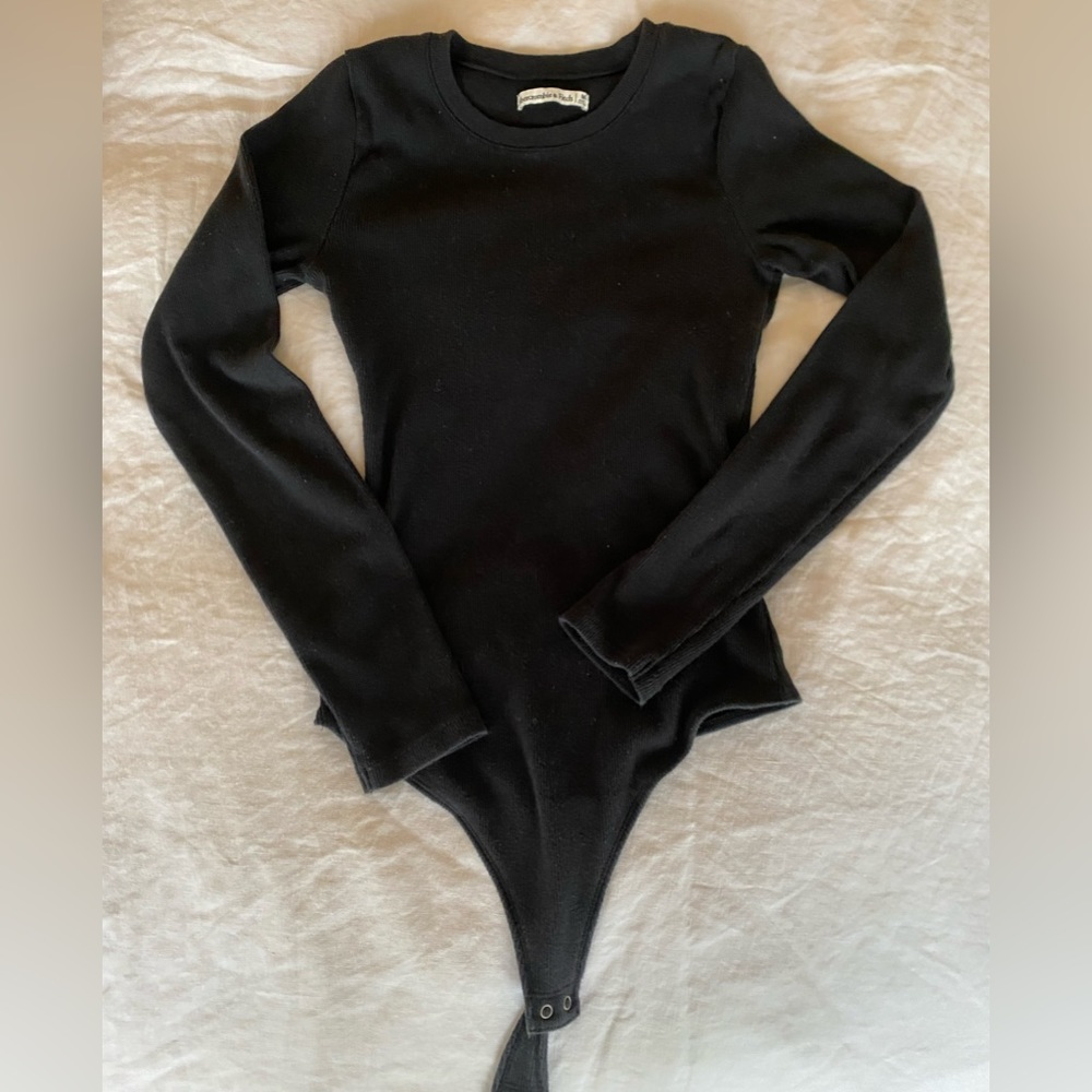 Abercrombie black ribbed long sleeve bodysuit size medium